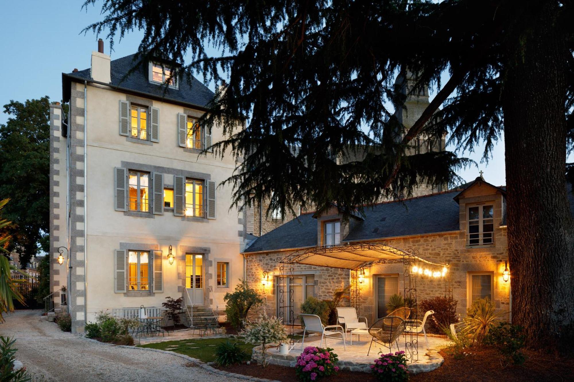 Clos Du Cedre - Chambres D'Hotes D'Exception, Luxury B&B A Dinan Esterno foto
