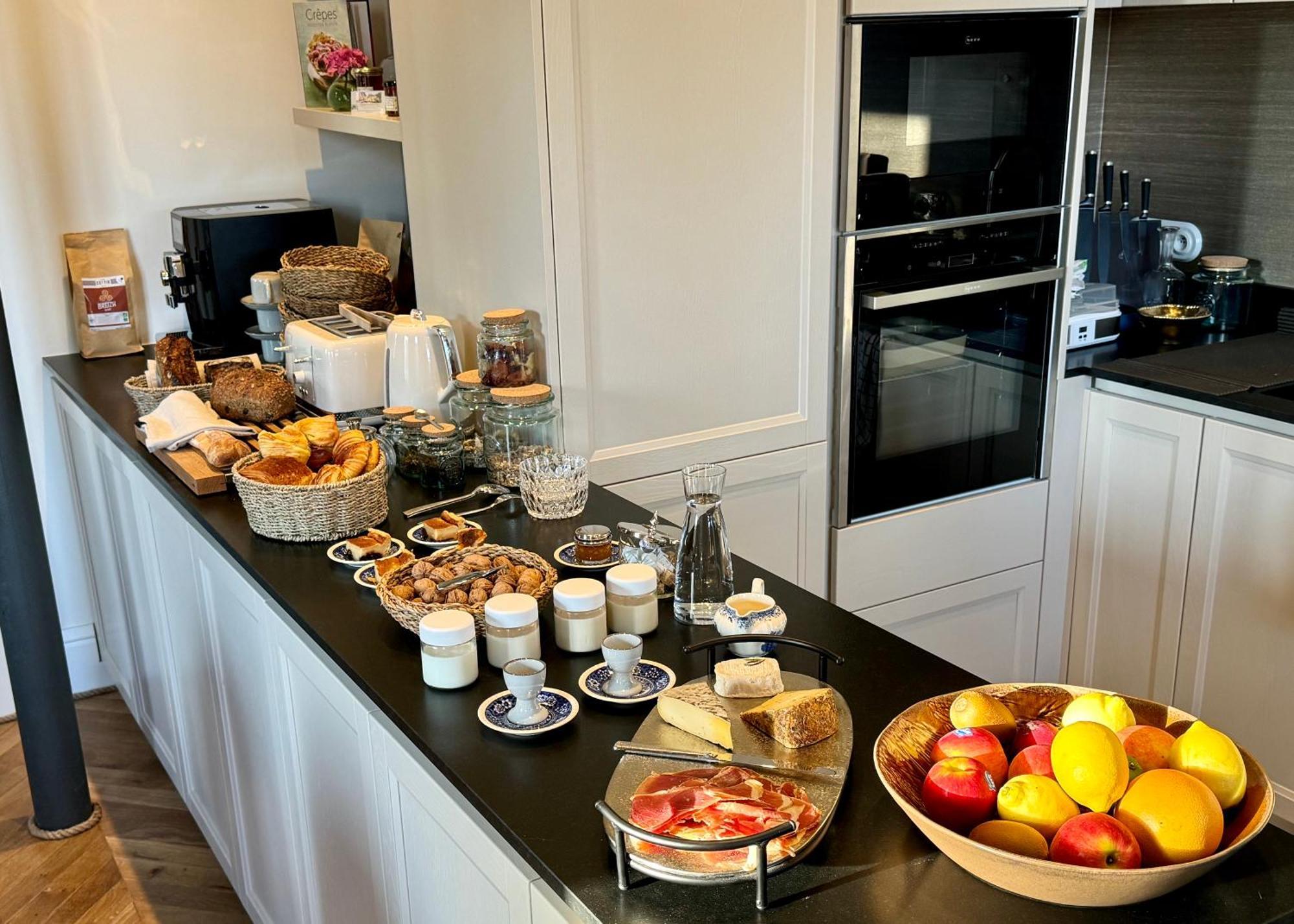 Clos Du Cedre - Chambres D'Hotes D'Exception, Luxury B&B A Dinan Esterno foto